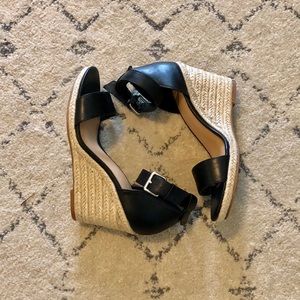 🔥MOVING SALE COMFORTABLE WEDGES-perfect condition